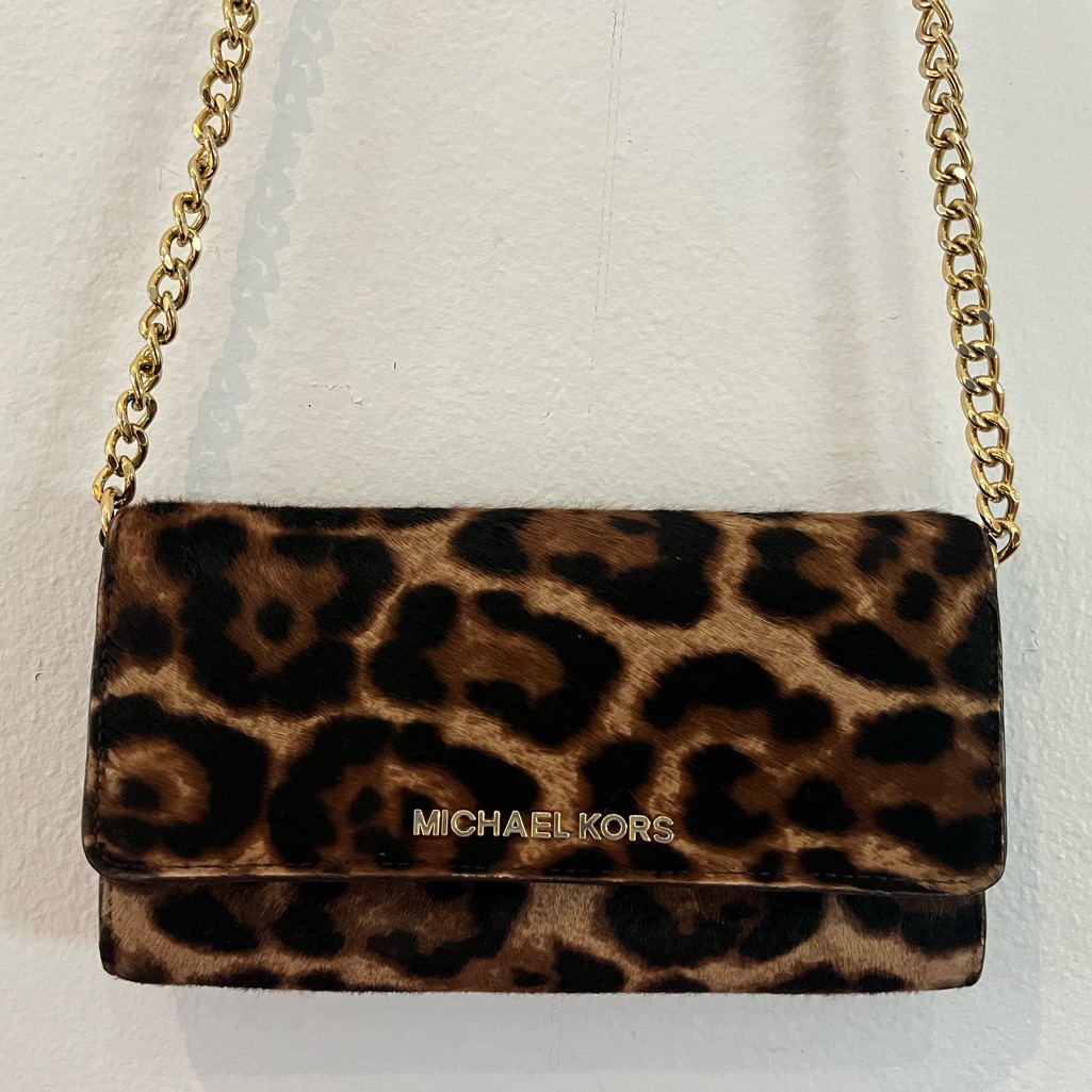 Michael Kors Jet Set Travel Pochette Leopard Print Chain Bag